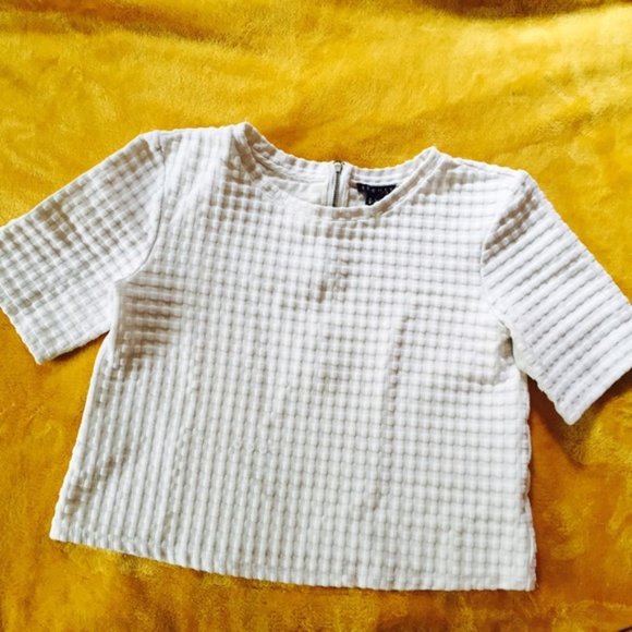 New Theory Hesha waffle knit gingham textured boxy structured cropped blouse top - Picture 9 of 16